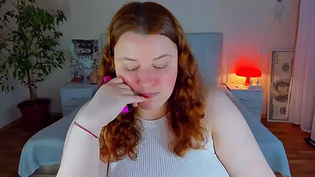 Snapshot of PolinaSalvatore chatting on May 11, 4:04 pm PolinaSalvatore online show from May 11, 4:04 pm