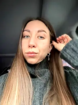 Snapshot of EvaCatt chatting on November 13, 3:54 am EvaCatt online show from November 13, 3:54 am