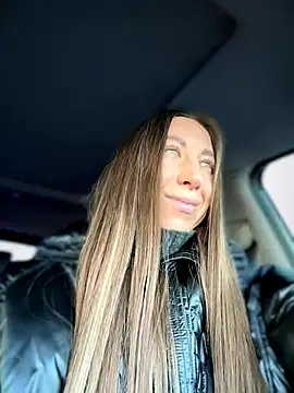 Snapshot of EvaCatt chatting on November 11, 3:34 am EvaCatt online show from November 11, 3:34 am