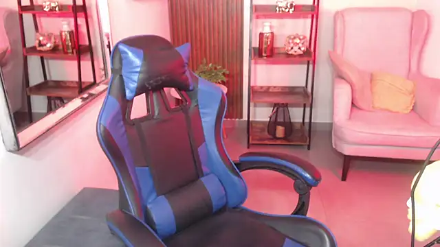 Snapshot of Kenya--Buhle chatting on November 20, 6:19 pm Kenya--Buhle online show from November 20, 6:19 pm