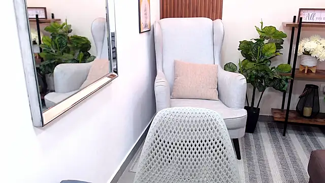 Snapshot of Kenya--Buhle chatting on February 22, 12:29 pm Kenya--Buhle online show from February 22, 12:29 pm