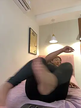 Snapshot of Kenya--Buhle chatting on November 19, 6:41 pm Kenya--Buhle online show from November 19, 6:41 pm