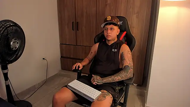 Jake simons online show from March 13, 11:32 pm