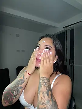 Nattasha Brown online show from November 16, 9:58 am