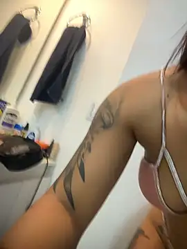 Nattasha Brown online show from November 24, 11:32 am