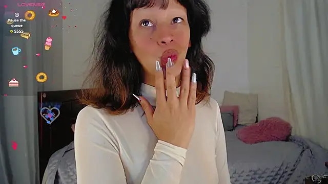 Summer XO online show from November 23, 11:15 pm