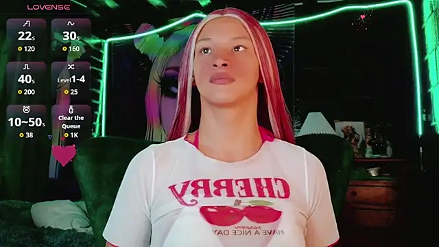 Summer XO online show from April 6, 10:33 pm