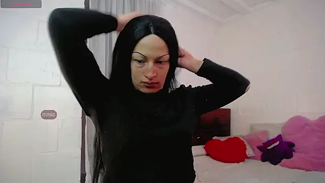 Summer XO online show from November 2, 6:35 pm