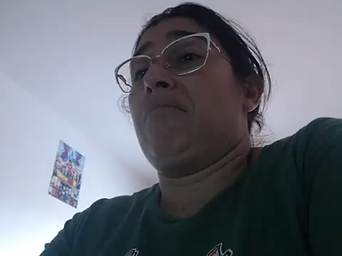 Snapshot of andreaisis2 chatting on November 4, 6:55 pm andreaisis2 online show from November 4, 6:55 pm