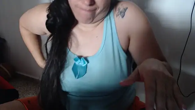 Snapshot of andreaisis2 chatting on February 16, 5:44 pm andreaisis2 online show from February 16, 5:44 pm