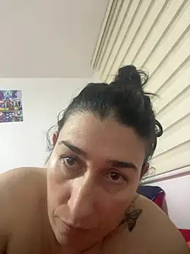 andreaisis2 online show from May 18, 6:51 am
