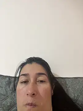 Snapshot of andreaisis2 chatting on March 4, 5:10 pm andreaisis2 online show from March 4, 5:10 pm