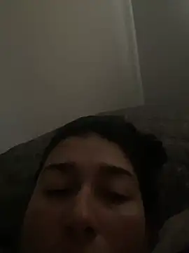 Snapshot of andreaisis2 chatting on April 5, 5:41 pm andreaisis2 online show from April 5, 5:41 pm