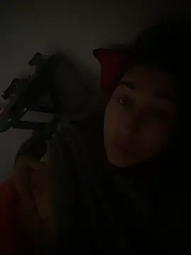 Snapshot of andreaisis2 chatting on December 7, 5:37 pm andreaisis2 online show from December 7, 5:37 pm