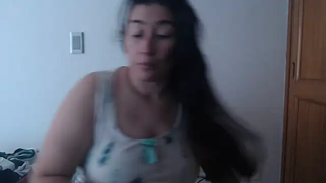 Snapshot of andreaisis2 chatting on March 28, 7:04 pm andreaisis2 online show from March 28, 7:04 pm