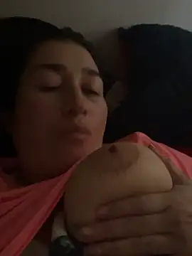 Snapshot of andreaisis2 chatting on February 13, 7:36 pm andreaisis2 online show from February 13, 7:36 pm