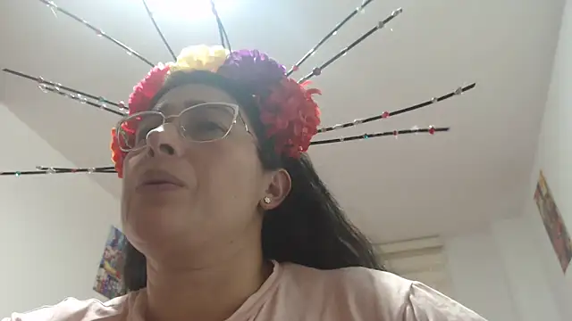 Snapshot of andreaisis2 chatting on October 31, 9:00 pm andreaisis2 online show from October 31, 9:00 pm