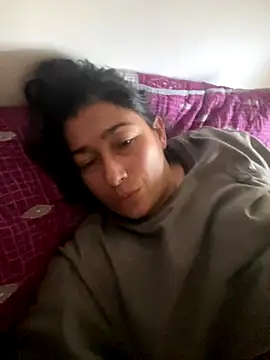 Snapshot of andreaisis2 chatting on November 27, 1:11 pm andreaisis2 online show from November 27, 1:11 pm