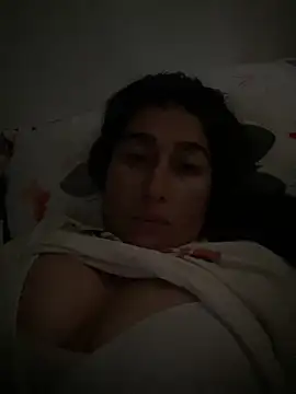 Snapshot of andreaisis2 chatting on January 5, 9:18 pm andreaisis2 online show from January 5, 9:18 pm