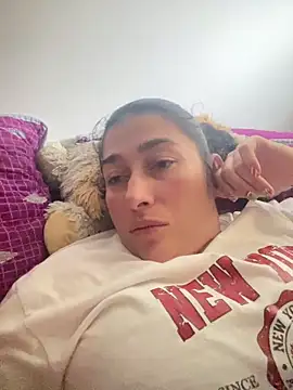 Snapshot of andreaisis2 chatting on December 15, 8:03 pm andreaisis2 online show from December 15, 8:03 pm