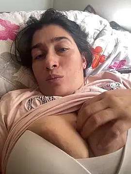 Snapshot of andreaisis2 chatting on June 17, 6:51 pm andreaisis2 online show from June 17, 6:51 pm