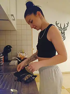 U prolazu online show from March 29, 9:05 pm