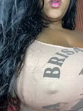 Snapshot of bea3liz chatting on July 2, 1:17 am bea3liz online show from July 2, 1:17 am