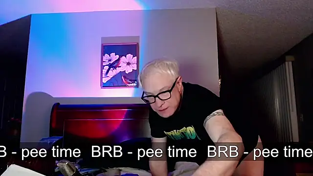 Snapshot of Snarfle82 chatting on November 15, 10:41 am Snarfle82 online show from November 15, 10:41 am