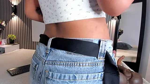 Snapshot of Zafiiraa chatting on October 24, 8:02 am Zafiiraa online show from October 24, 8:02 am