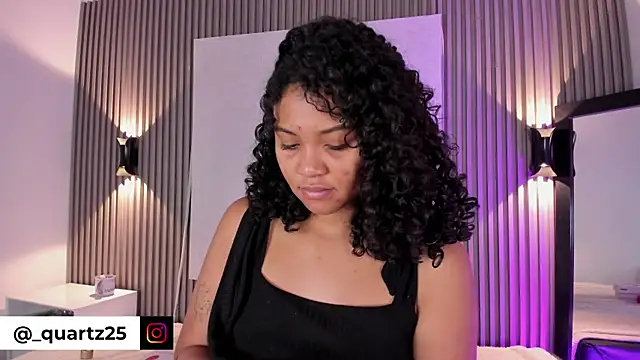 Snapshot of Zafiiraa chatting on February 25, 11:32 am Zafiiraa online show from February 25, 11:32 am