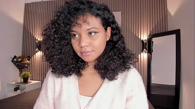 Snapshot of Zafiiraa chatting on November 29, 2:17 pm Zafiiraa online show from November 29, 2:17 pm