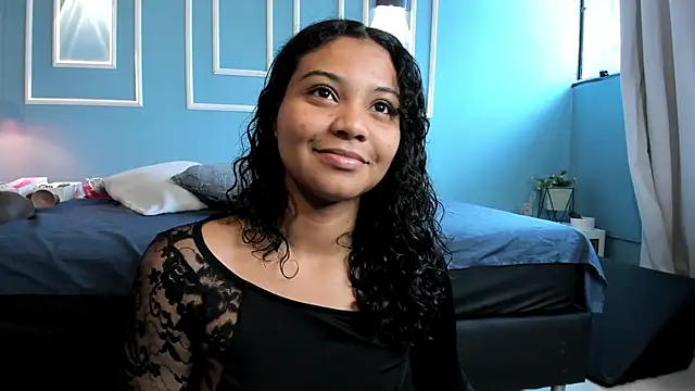 Zafiiraa online show from April 3, 3:51 pm