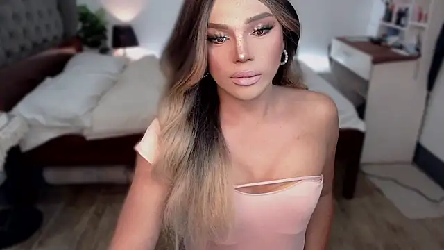 liaa lurrecams online show from November 4, 7:01 am