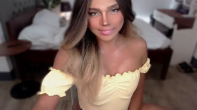 Snapshot of liaa_lurrecams chatting on July 9, 9:21 am liaa lurrecams online show from July 9, 9:21 am