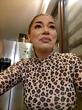 Snapshot of Ella_sweety chatting on February 14, 11:09 pm Ella sweety online show from February 14, 11:09 pm