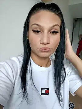 Snapshot of Ella_sweety chatting on September 18, 6:16 am Ella sweety online show from September 18, 6:16 am
