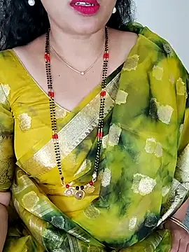 Snapshot of Indian_desi_wife chatting on June 27, 2:39 am Indian desi wife online show from June 27, 2:39 am