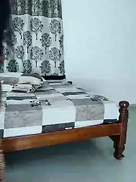 Snapshot of Indian_desi_wife chatting on July 14, 4:02 pm Indian desi wife online show from July 14, 4:02 pm