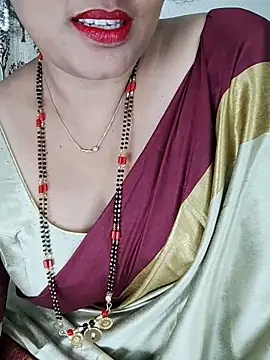 Snapshot of Indian_desi_wife chatting on June 22, 2:06 am Indian desi wife online show from June 22, 2:06 am