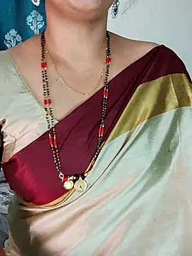 Snapshot of Indian_desi_wife chatting on September 13, 2:55 am Indian desi wife online show from September 13, 2:55 am