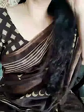 Snapshot of Indian_desi_wife chatting on December 28, 2:43 am Indian desi wife online show from December 28, 2:43 am