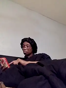 sweetsexiecool7 online show from April 25, 2:25 am