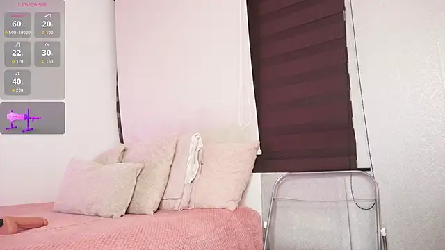 Snapshot of Alexxandra_12 chatting on September 28, 8:54 am Alexxandra 12 online show from September 28, 8:54 am