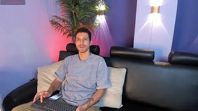 sam bisex online show from April 12, 3:54 am