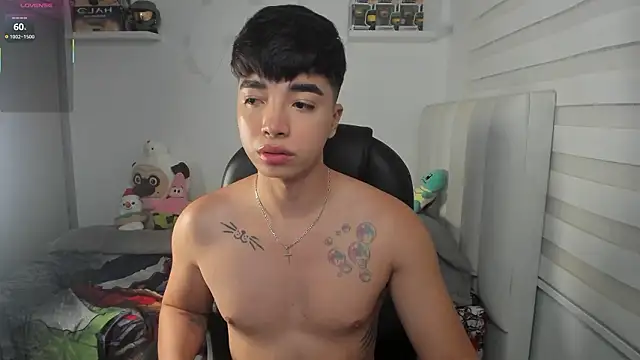 Snapshot of santy7v7 chatting on February 25, 1:44 pm santy7v7 online show from February 25, 1:44 pm