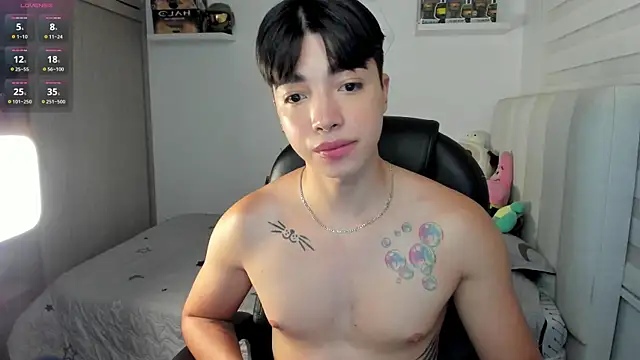 santy7v7 online show from November 28, 1:33 pm