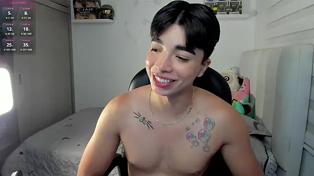 santy7v7 online show from November 29, 1:33 pm