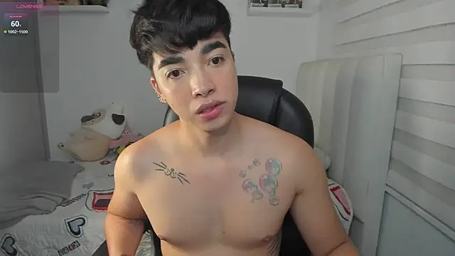 Snapshot of santy7v7 chatting on June 11, 1:30 pm santy7v7 online show from June 11, 1:30 pm