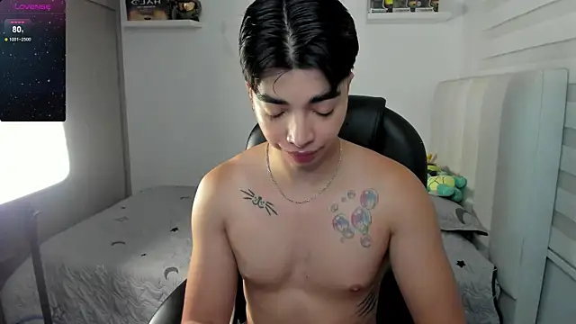 santy7v7 online show from November 15, 1:26 pm