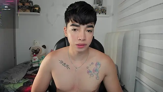 santy7v7 online show from March 29, 1:35 pm